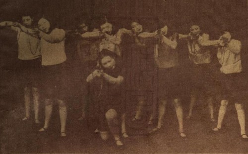 1933